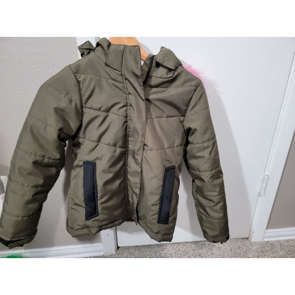 Point‎ Zero Limited Edition Girl's Green Hooded Winter Coat, Size 10